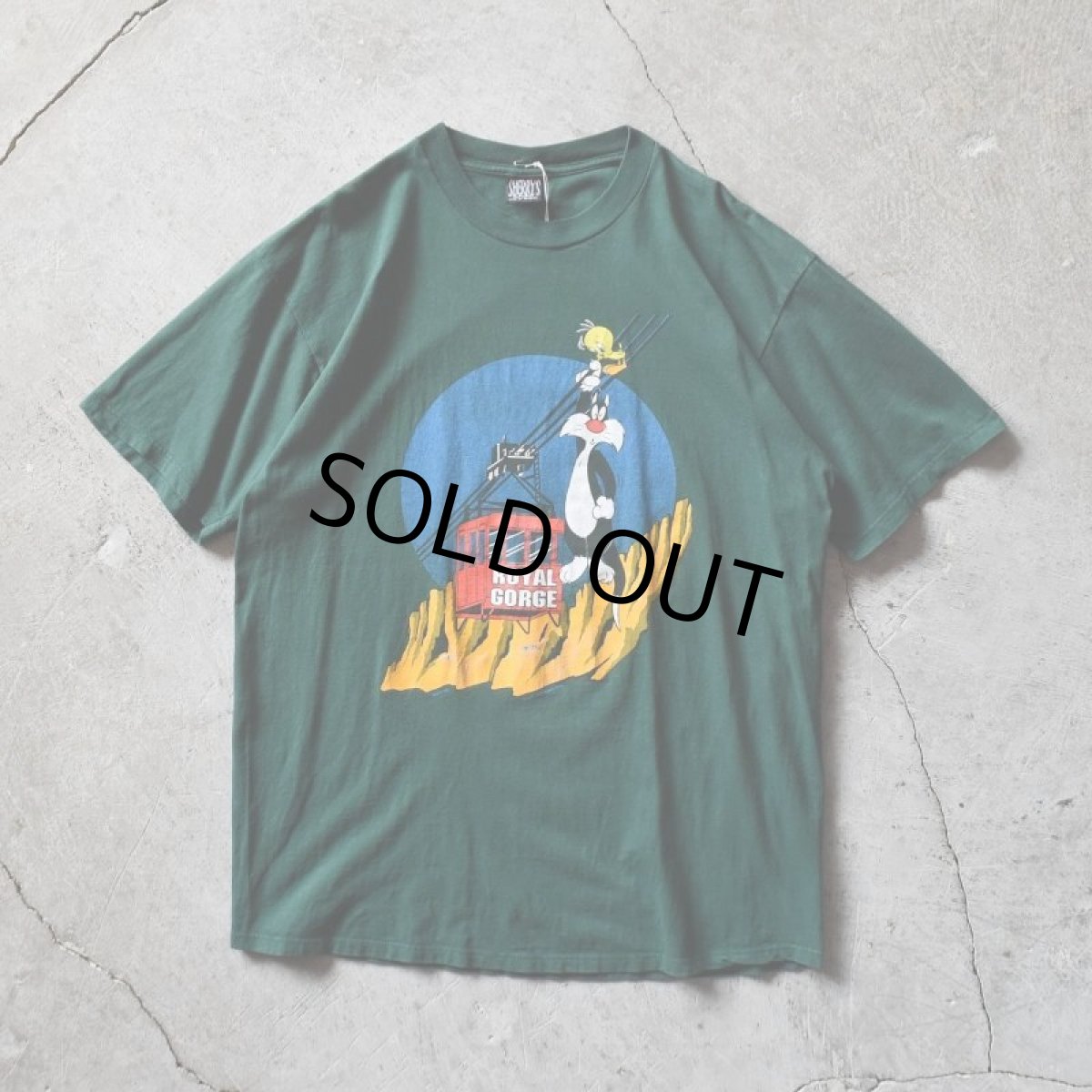 画像1: 1990s LOONEY TUNES Tシャツ　 "MADE IN USA"　 表記XL  (1)