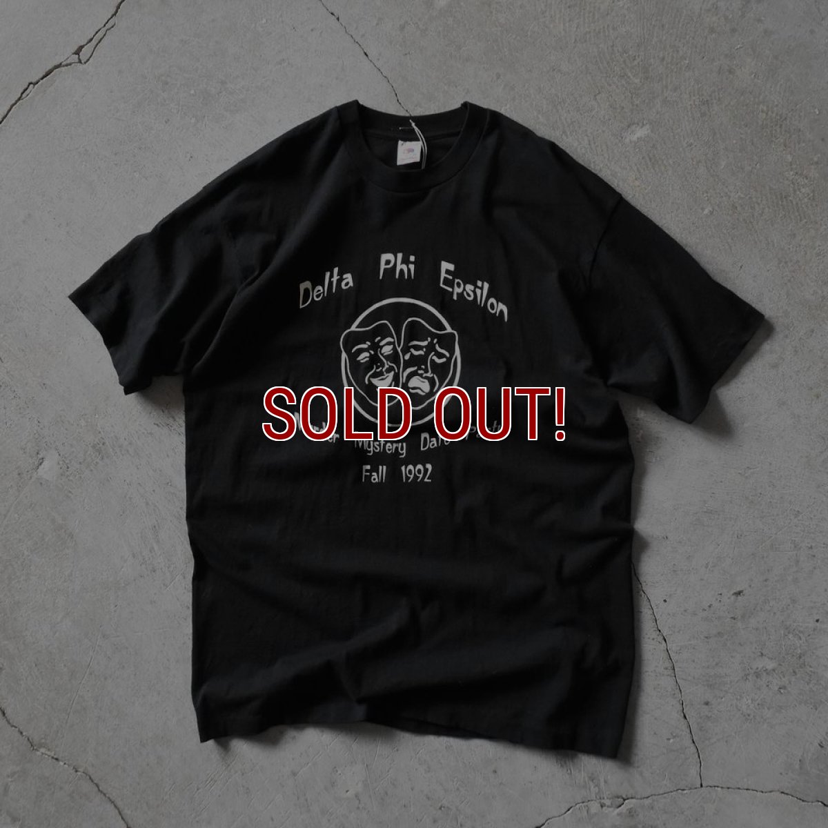 画像1: 1990s ΔΦΕ MURDER MYSTERY DATE PARTY 蓄光プリントTシャツ　 "MADE IN USA"　 表記XL  (1)
