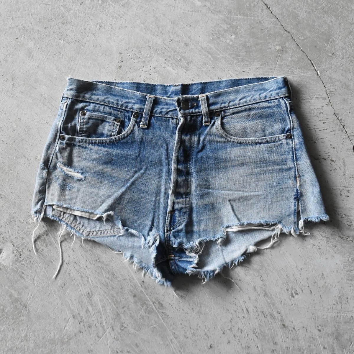 画像1: 1960s Levi's 501E CUT OFF　 "MADE IN USA"　 実寸W32  (1)