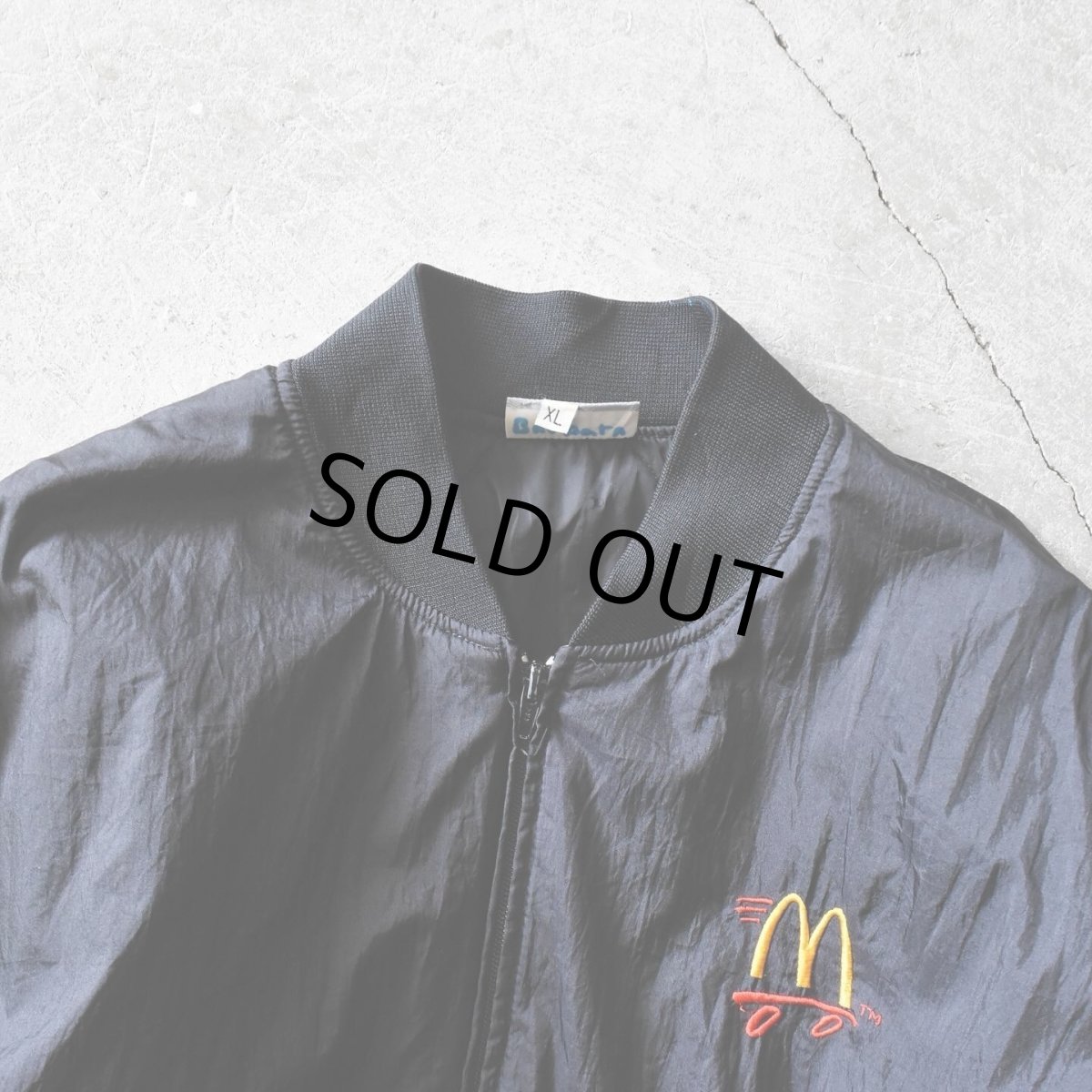 画像3: 1990s McDonald's 中綿ナイロンジャケット　 表記XL  (3)
