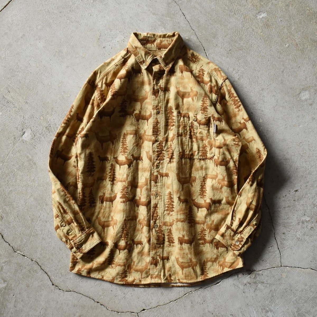 画像1: WOOLRICH シカ柄シャモアクロスシャツ　 表記M  (1)