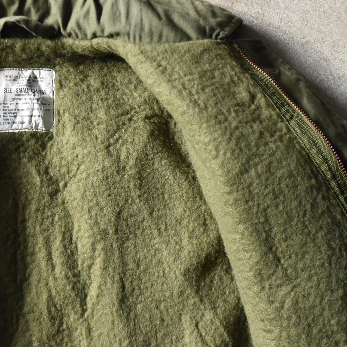 画像9: "DEAD STOCK" 　1980s US.NAVY A-2デッキジャケット　 表記SMALL  (9)