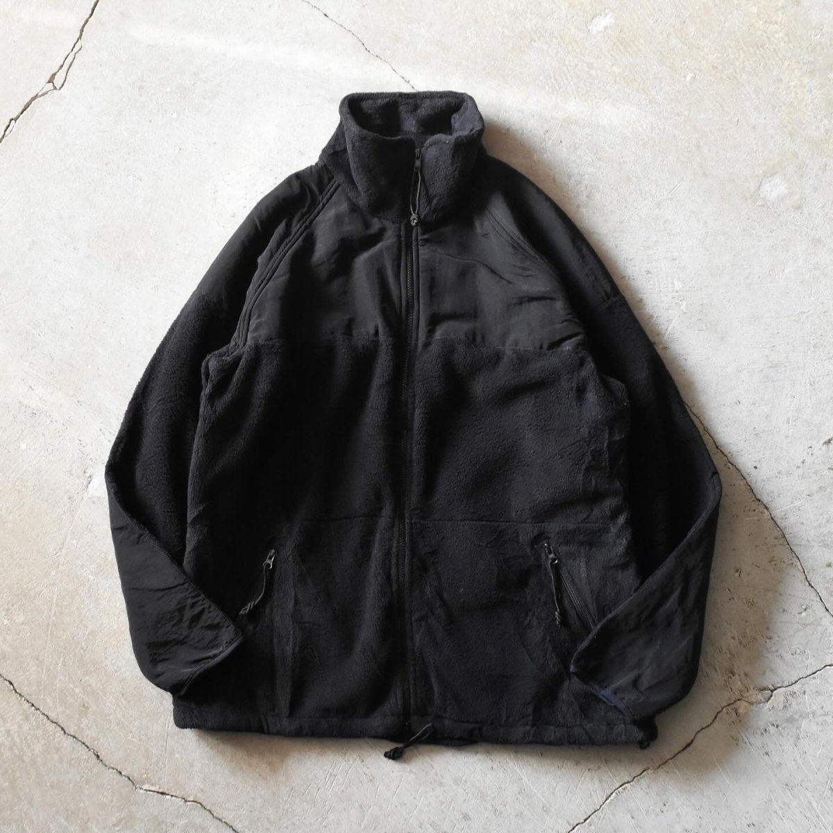 画像1: US.Armed Forces ECWCS Gen2 POLARTEC フリースジャケット　 表記LARGE  (1)
