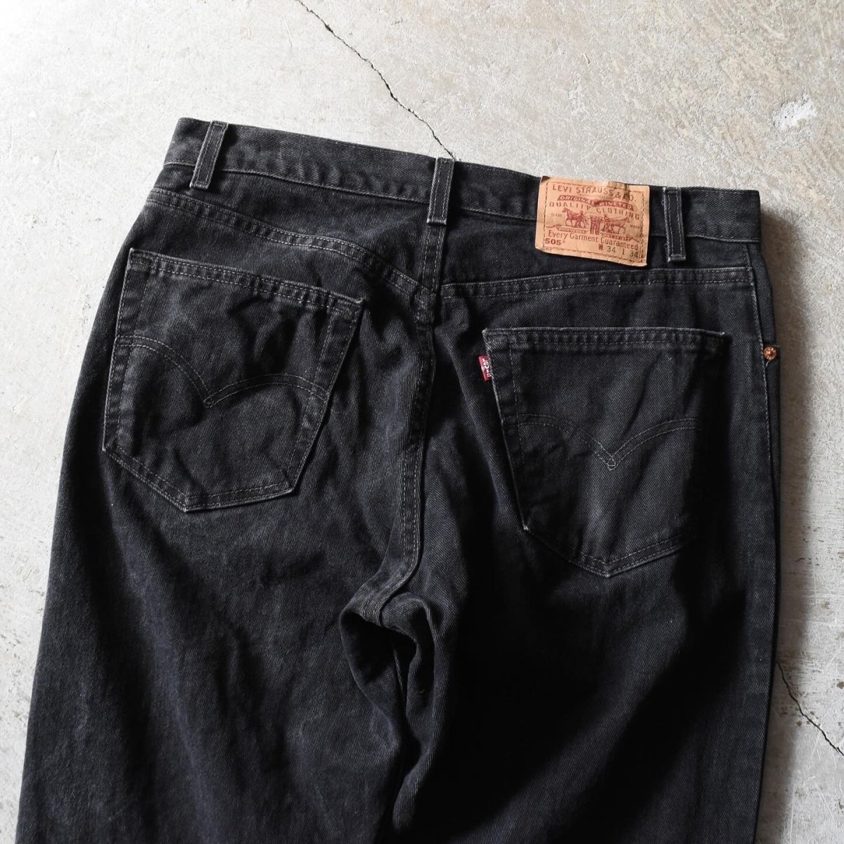 画像9: 2000s Levi's 505-0260 ブラックデニム　 "MADE IN USA"　 表記W34 L34  (9)