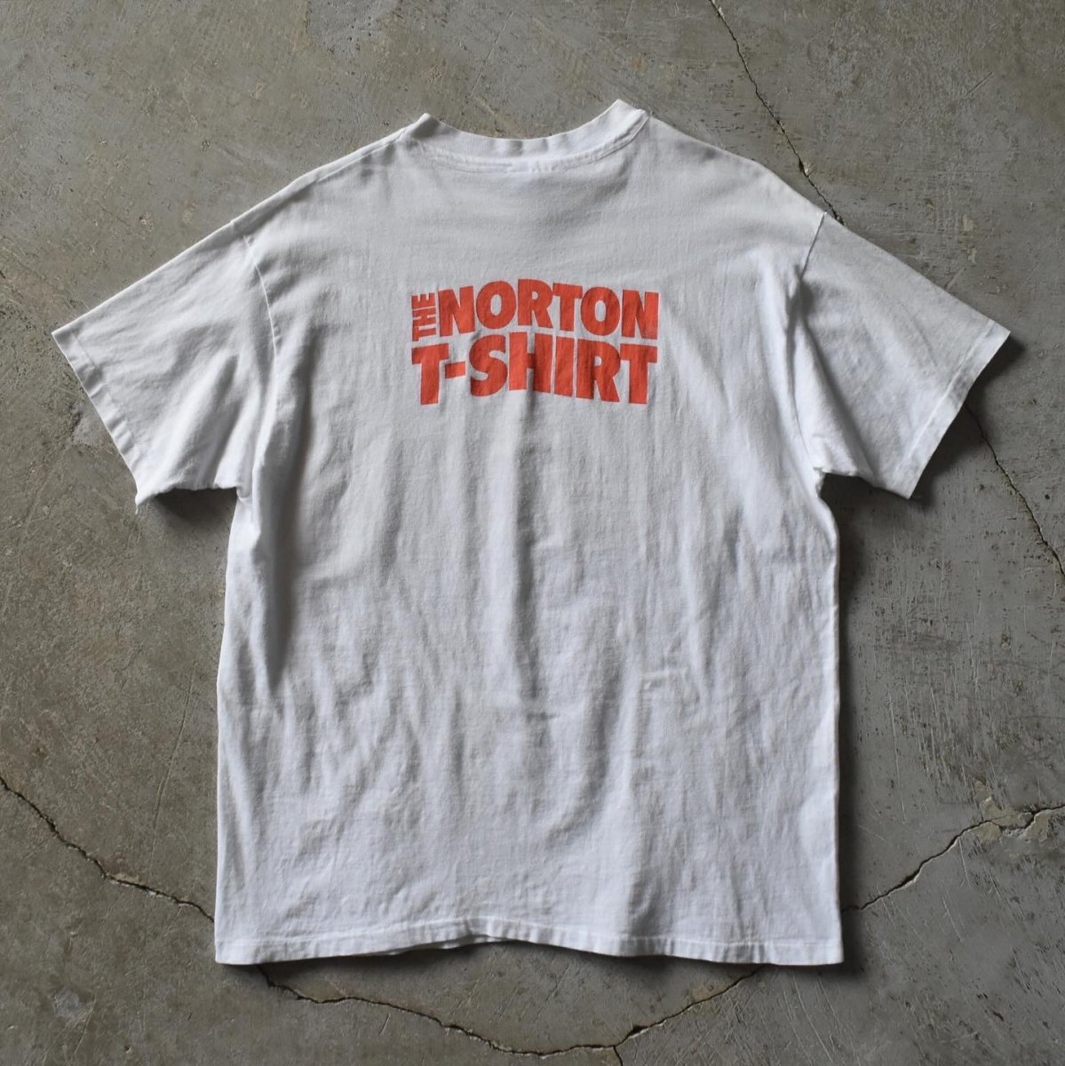 画像2: 1980s THE NORTON T-SHIRT だまし絵Tシャツ　 "MADE IN USA"　 表記XL  (2)