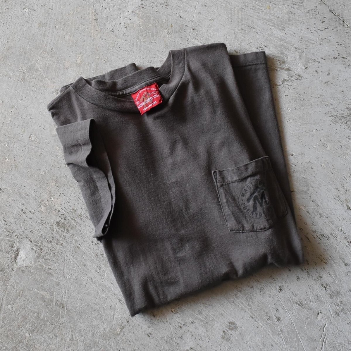 画像1: 1990s Marlboro ポケットTシャツ　 "MADE IN USA"　 表記ADULT ONE SIZE  (1)