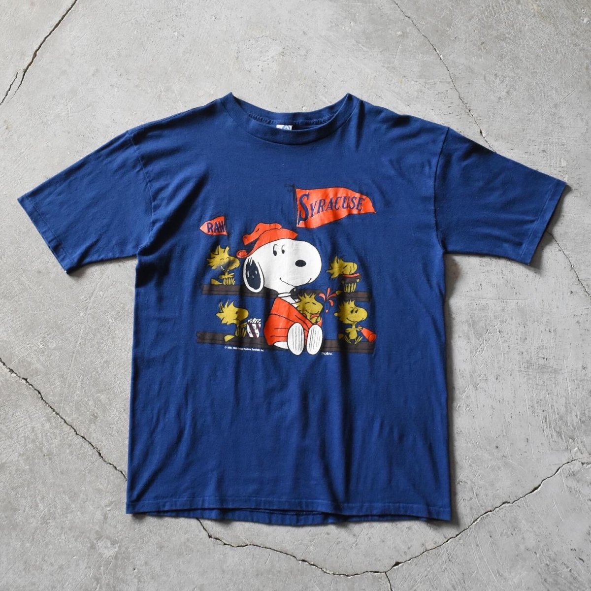 画像1: 1970-80s ARTEX スヌーピーTシャツ　 "MADE IN USA"　 表記XL  (1)