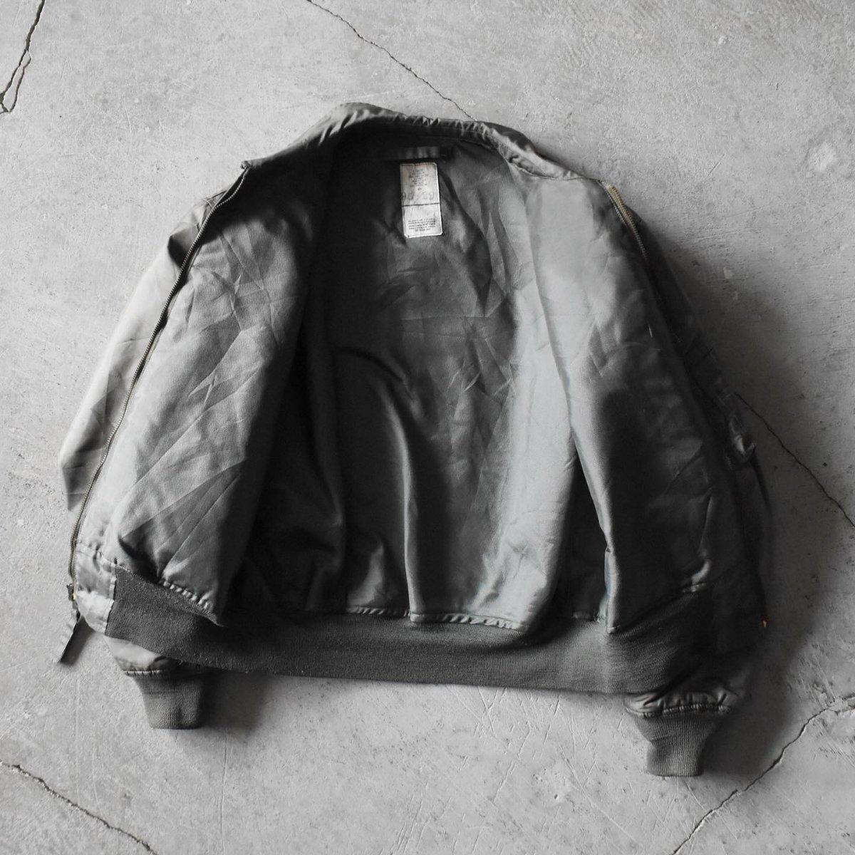 画像3: 1990s USAF CWU-36/P フライトジャケット　 表記LARGE  (3)