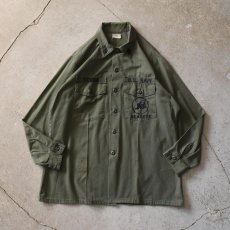 画像1: 1970s US.NAVY SEABEES OG507ユーティリティシャツ　 表記17 1/2×36？  (1)