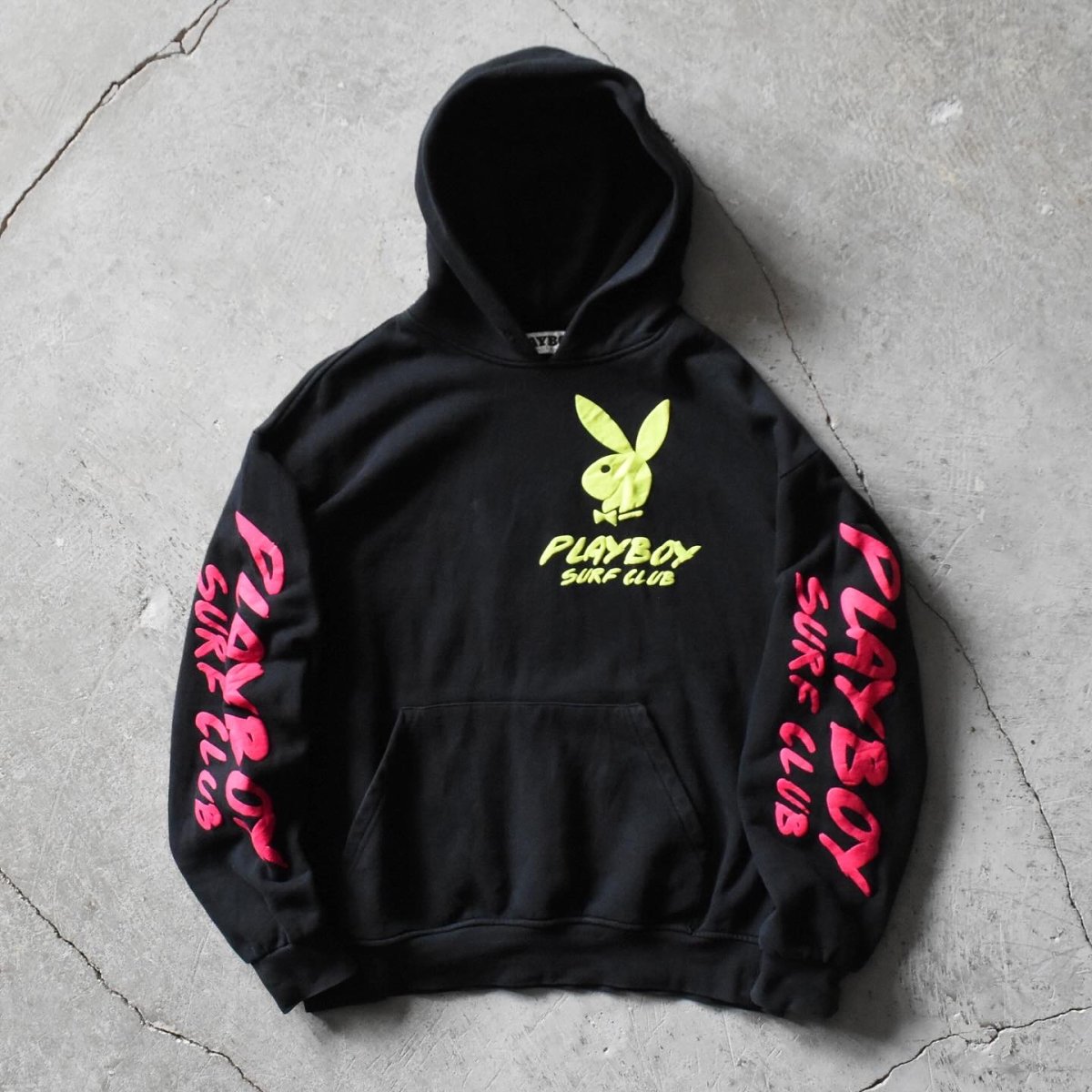画像1: PLAYBOY SURF CLUB ネオンカラースウェットパーカー　 表記M  (1)