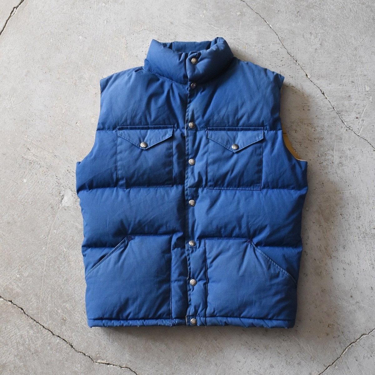 画像1: 1970s THE NORTH FACE ダウンベスト　 "MADE IN USA"　 表記M  (1)