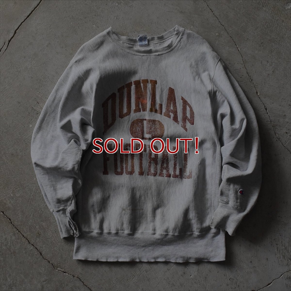 画像1: 1990s Champion リバースウィーブスウェット　 "DUNLAP FOOTBALL"　 表記L  (1)