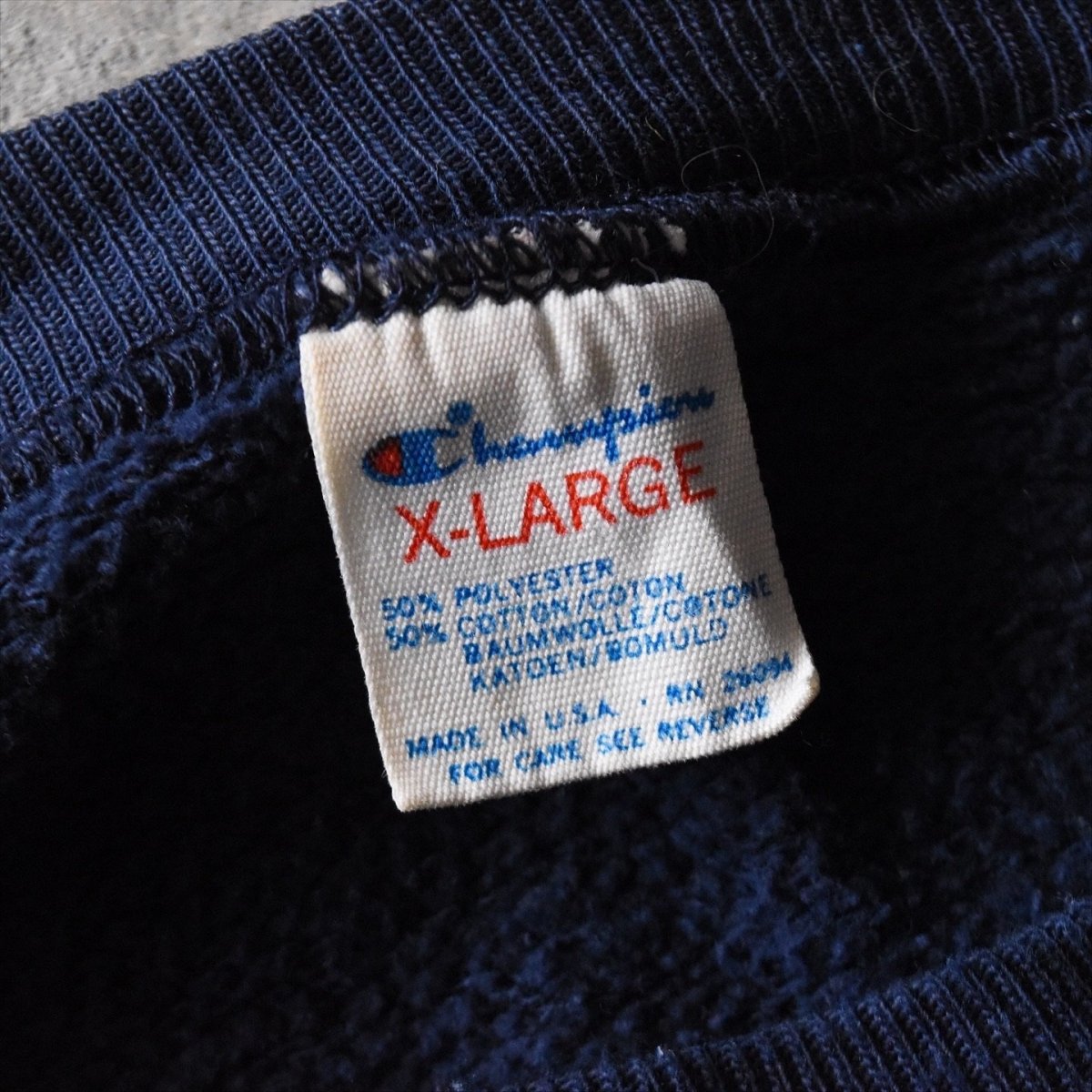 画像2: 1980s Champion カレッジスウェット　 "MADE IN USA"　 表記XL  (2)