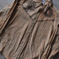 画像5: 1970s KENNINGTON プリントコーデュロイシャツ　 表記L  (5)