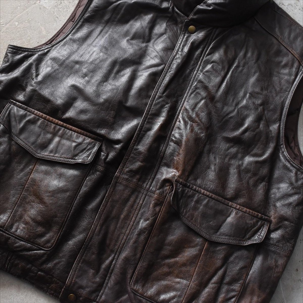 画像7: 1980-90s EDDIE BAUER レザーダウンベスト　 表記XL  (7)