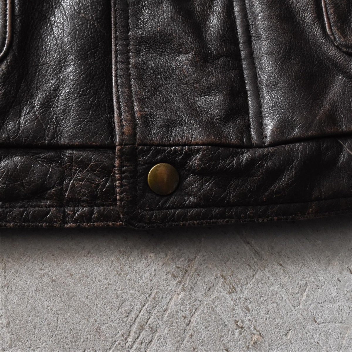 画像16: 1980-90s EDDIE BAUER レザーダウンベスト　 表記XL  (16)