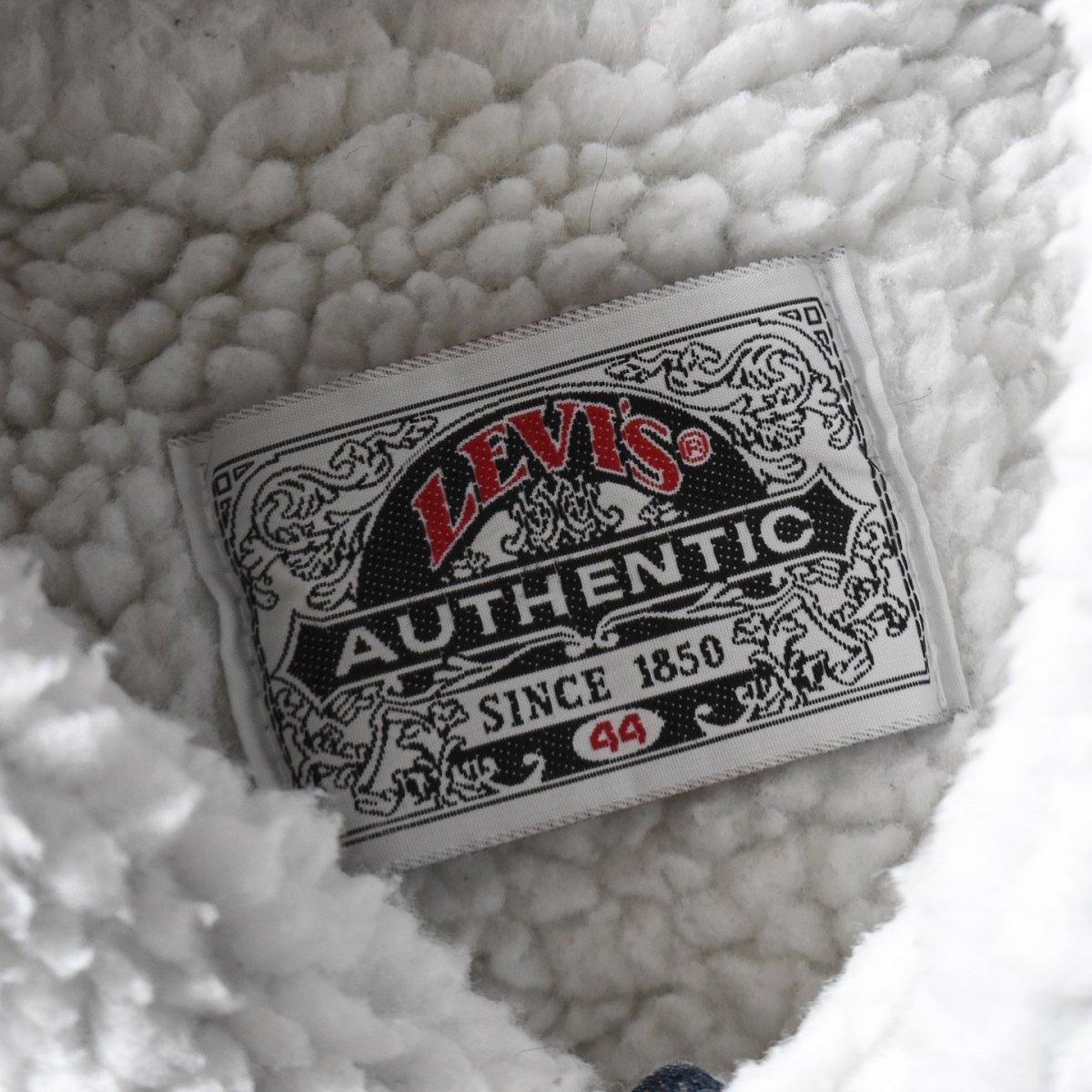 画像4: 1990s Levi's 71608 デニムボアジャケット　 "MADE IN USA"　 表記44  (4)