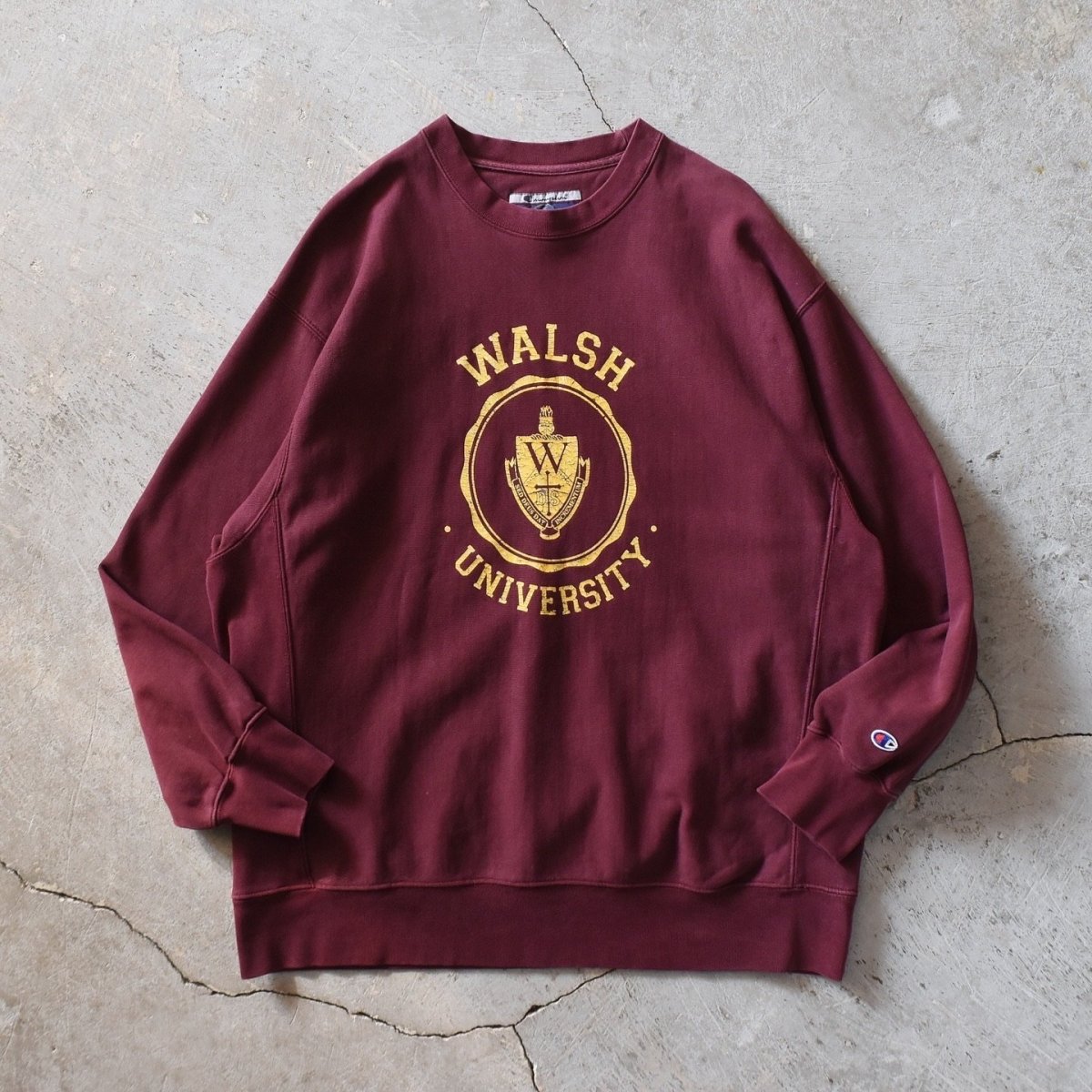画像1: 2000s Champion リバースウィーブスウェット　 "WALSH UNIVERSITY"　 表記XL  (1)