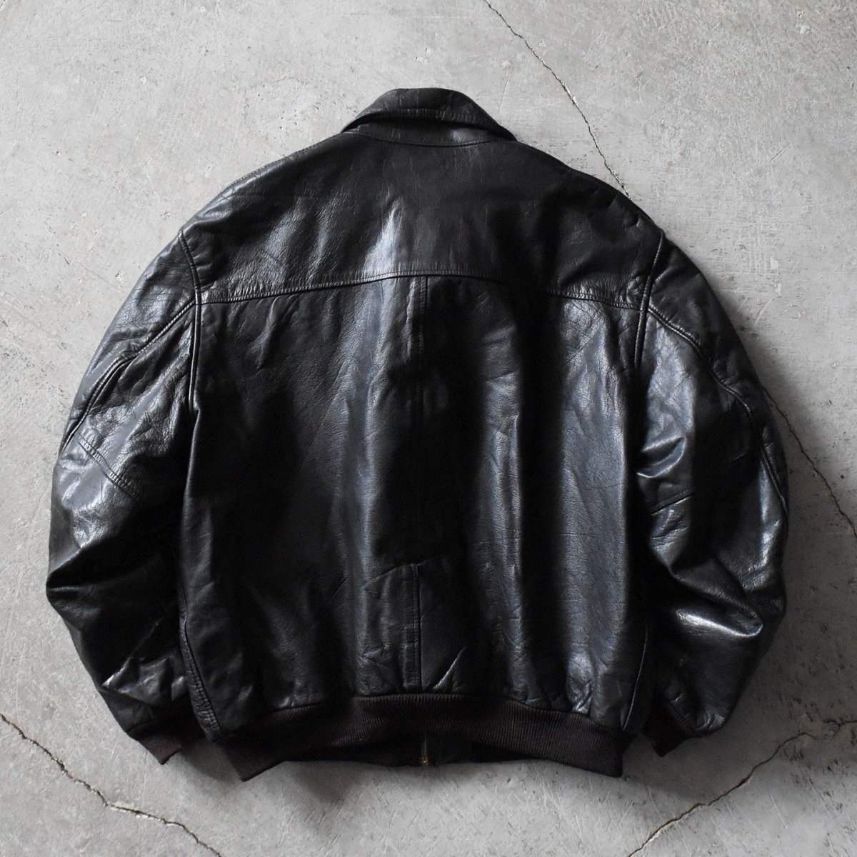 画像2: 1990s L.L.Bean A-2 TYPE レザージャケット　 "MADE IN USA"　 表記L  (2)