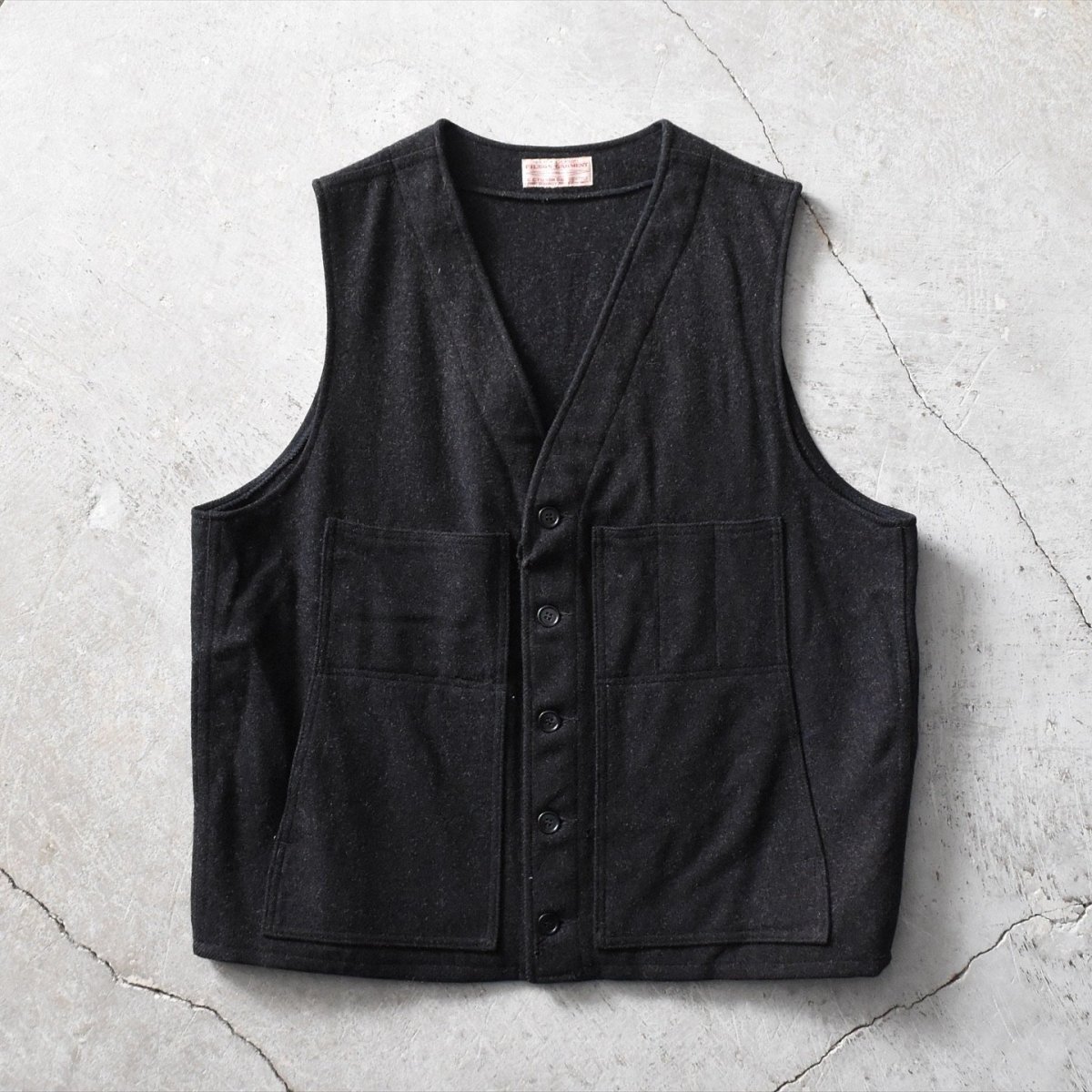 画像1: 1990s FILSON マッキーノウールベスト　 "MADE IN USA"　 実寸L-XL  (1)