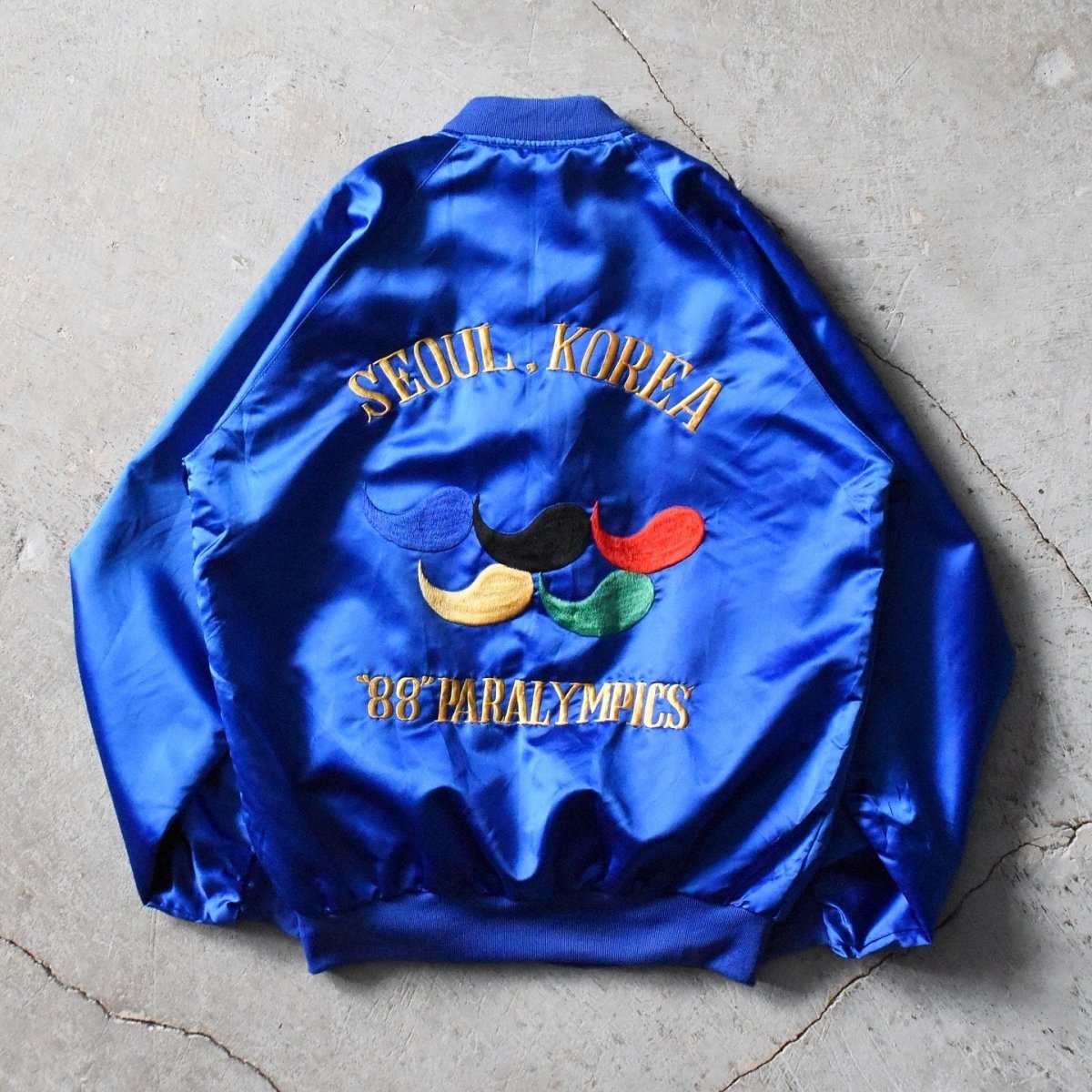 画像1: 1980s SEOUL KOREA 刺繍サテンジャケット　 "88 PARALYMPICS"　 実寸L  (1)
