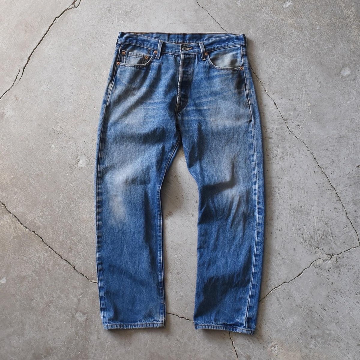 画像1: 2000s Levi's 501　 表記W35 L32  (1)