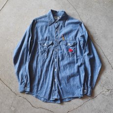 画像1: 1970s OSHKOSH 刺繍シャンブレーシャツ　 "MADE IN USA"　 表記15 REG  (1)