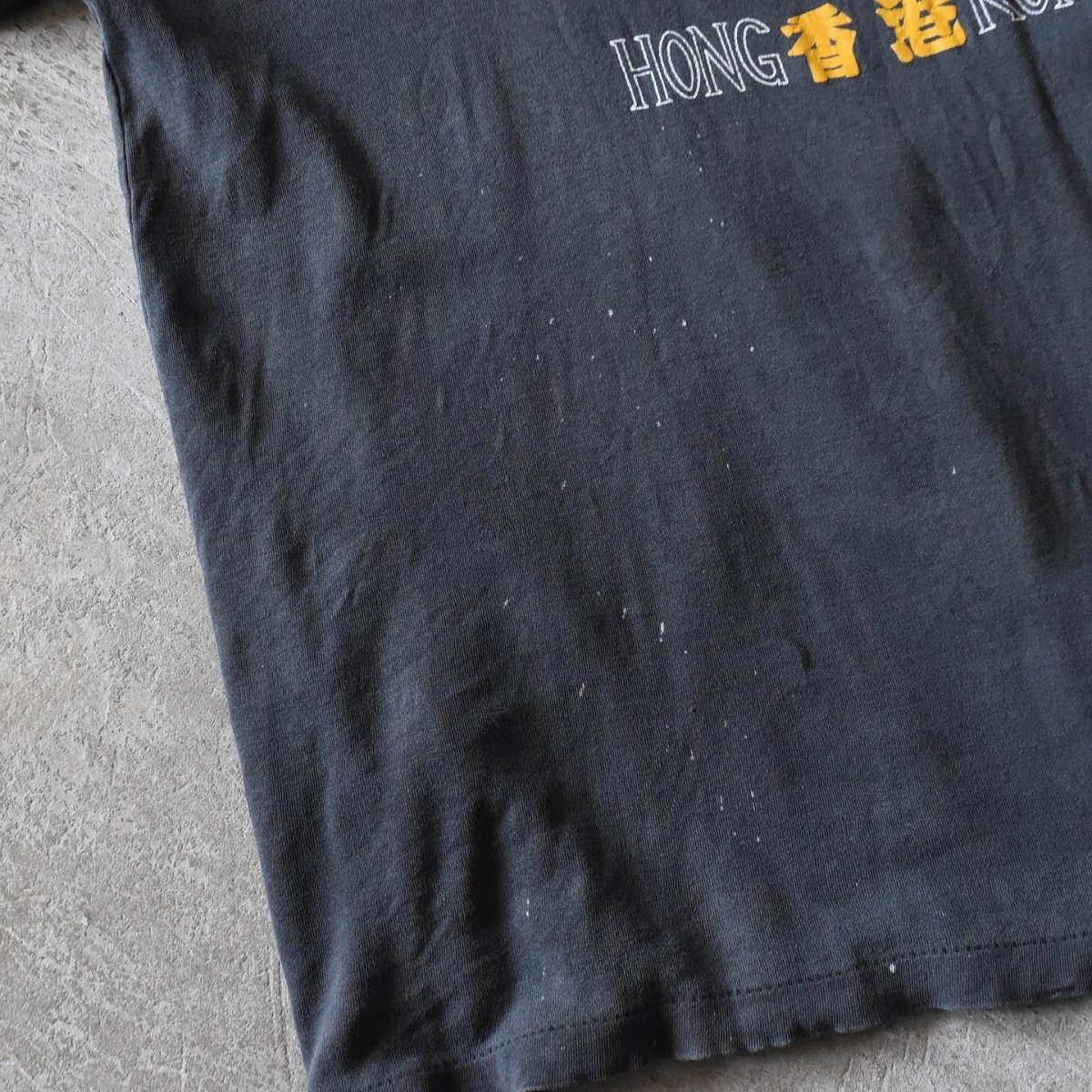 画像6: 1990s Hard Rock Cafe 香港Tシャツ　 "FADE BLACK"　 実寸L  (6)