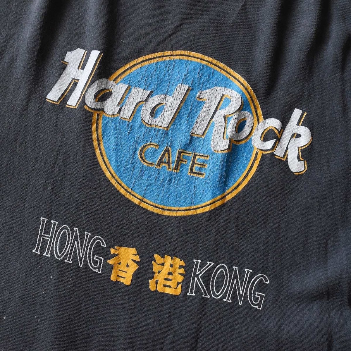 画像4: 1990s Hard Rock Cafe 香港Tシャツ　 "FADE BLACK"　 実寸L  (4)