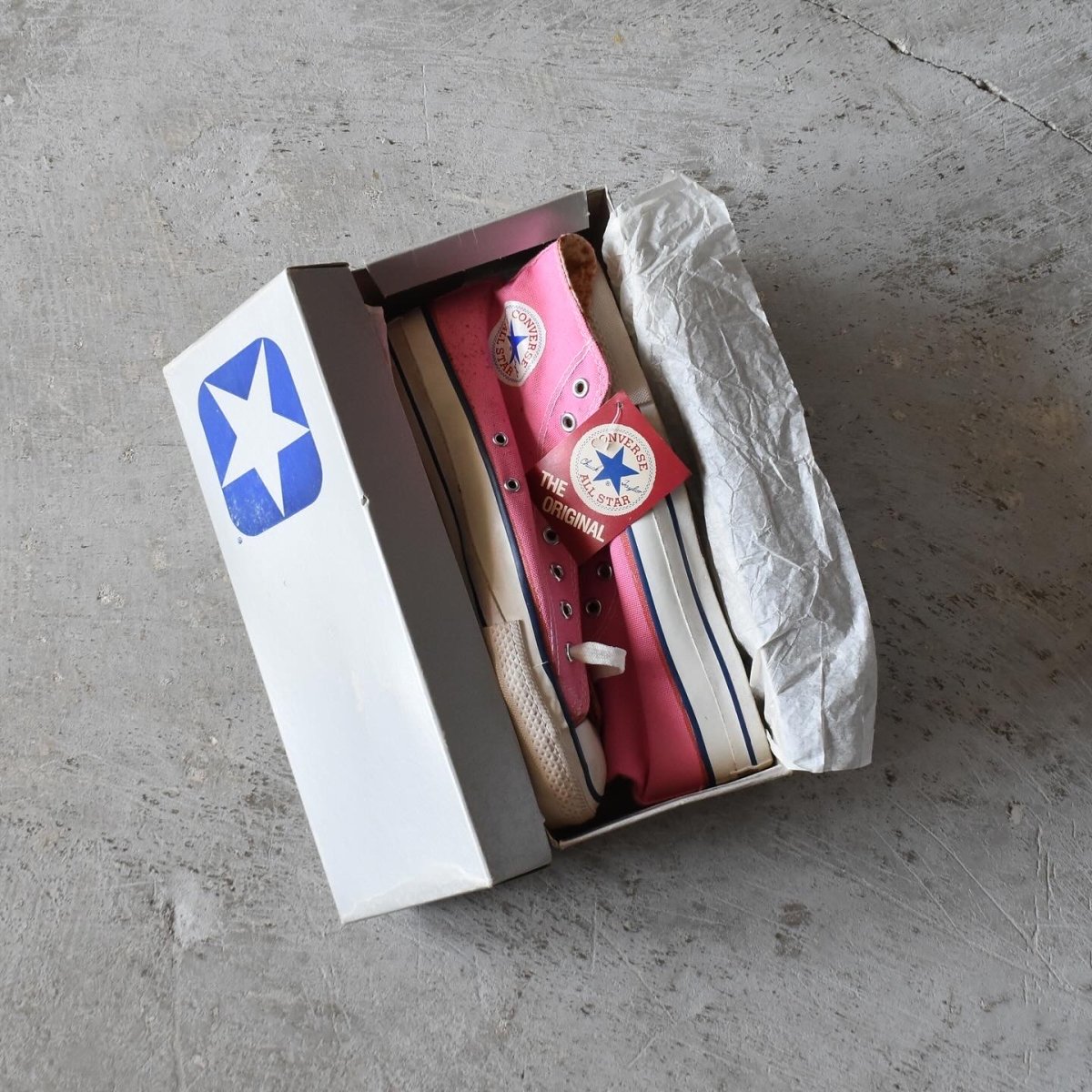 画像1: DEAD STOCK　 1980s Converse ALLSTAR Hi /PINK　 "銀箱付き"　 表記10  (1)
