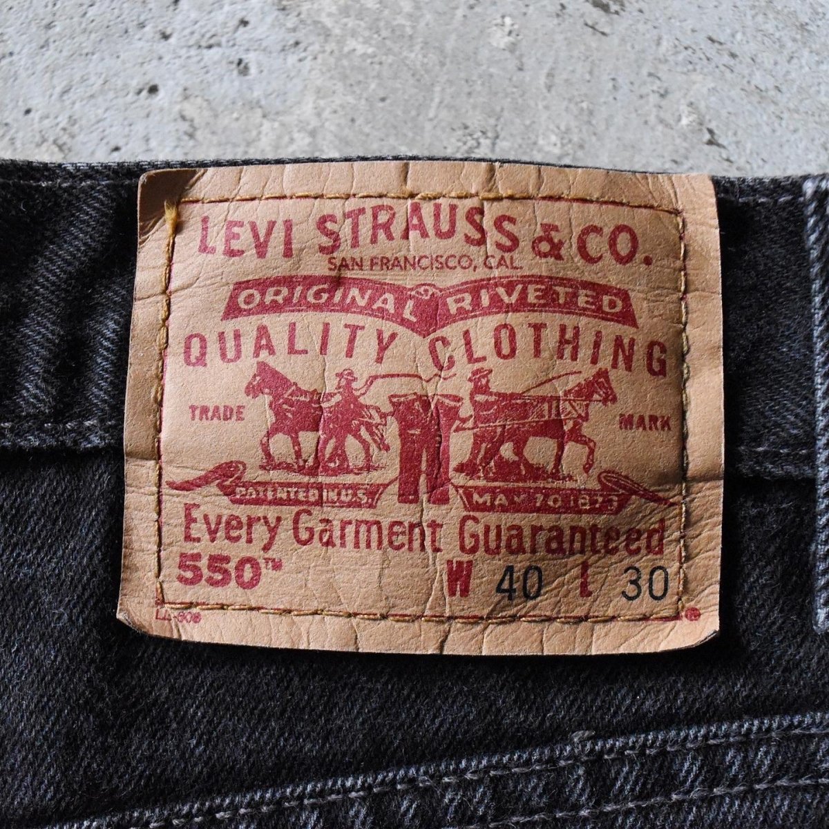 画像2: 1990s Levi's 550ブラック　 "MADE IN GUATEMALA"　 表記W40 L30  (2)