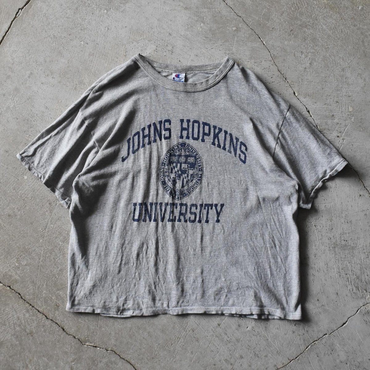 画像1: 1990s CHAMPION "JOHNS HOPKINS UNIVERSITY" カレッジTシャツ　 "MADE IN USA"　 表記XL  (1)