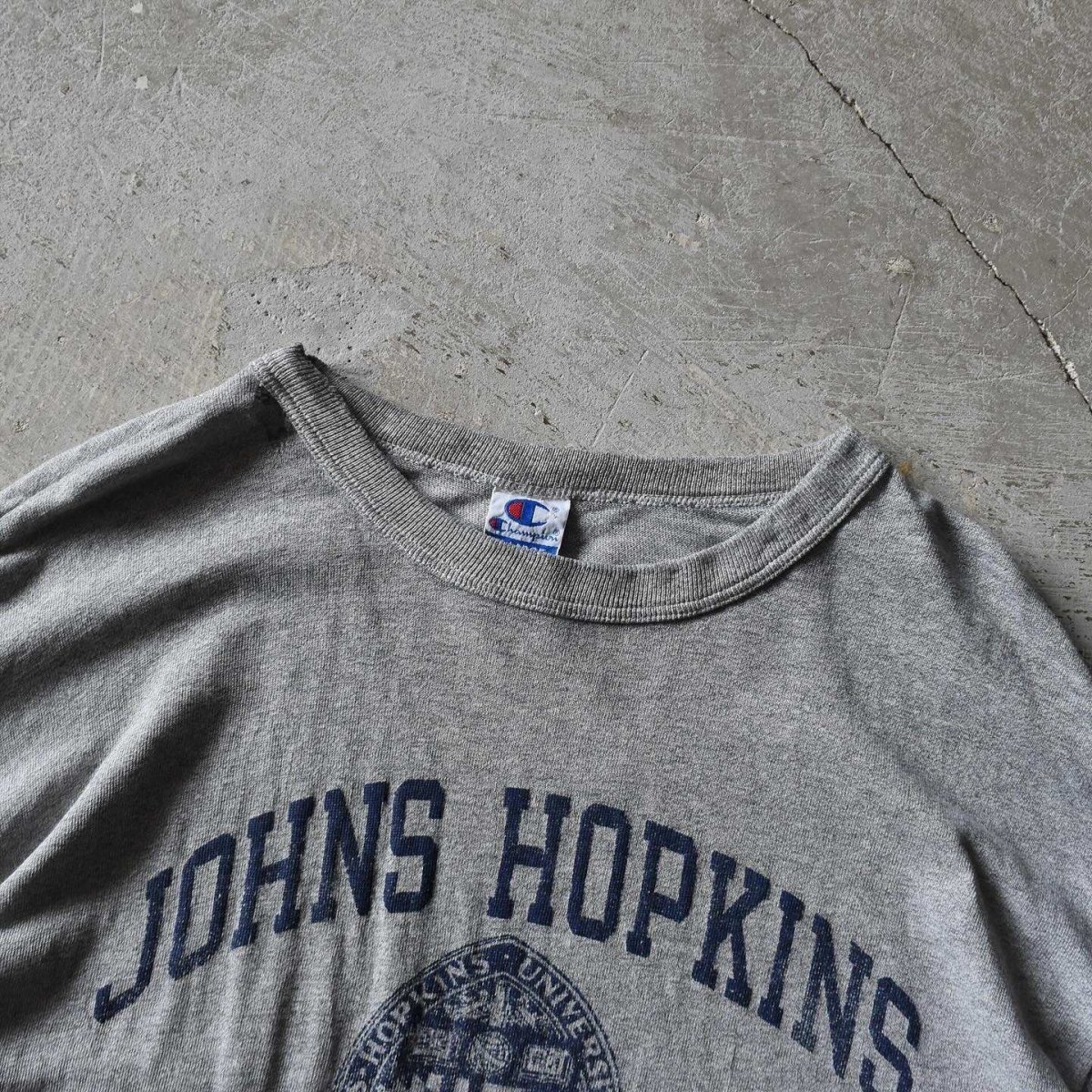 画像4: 1990s CHAMPION "JOHNS HOPKINS UNIVERSITY" カレッジTシャツ　 "MADE IN USA"　 表記XL  (4)