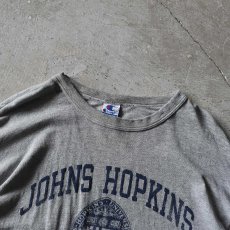 画像4: 1990s CHAMPION "JOHNS HOPKINS UNIVERSITY" カレッジTシャツ　 "MADE IN USA"　 表記XL  (4)