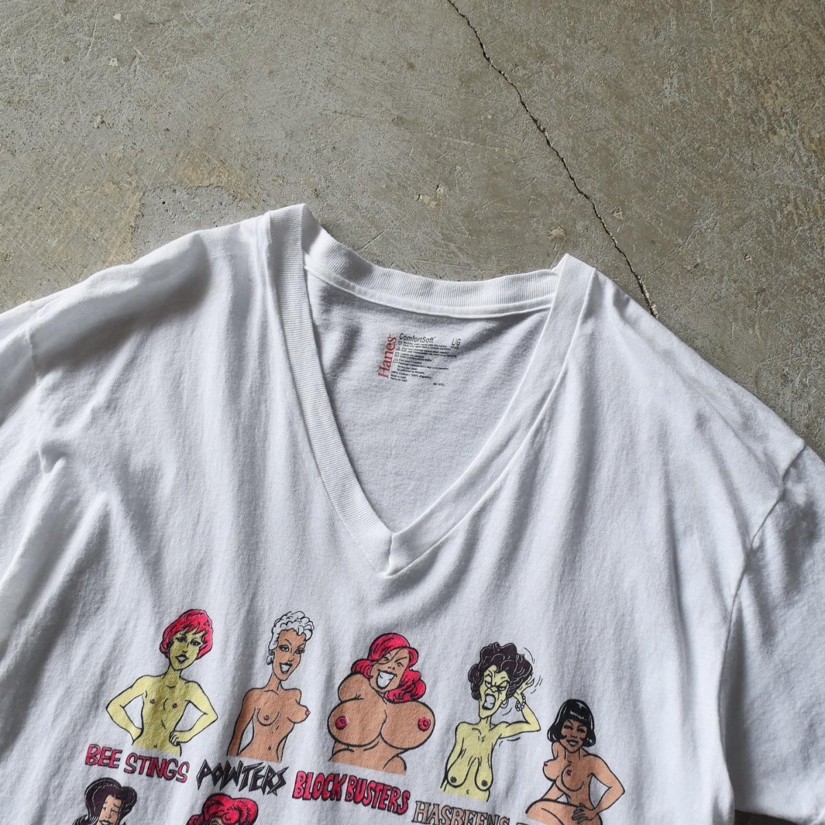 画像3: Las Vegas SOUVENIR "BREAST TYPES"  エロTシャツ　 表記L  (3)
