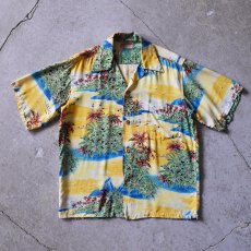 画像1: 1950s POLYNESIAN SPORTSWEAR ハワイアンシャツ　 "ちりめんレーヨン"　 実寸ML  (1)