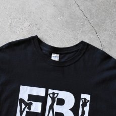 画像3: FBI "Female Body Inspector" エロTシャツ　 表記XL  (3)