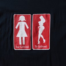 画像4: お前の彼女俺の彼女マウントTシャツ　 表記L  (4)