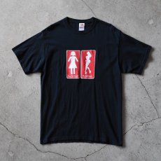 画像1: お前の彼女俺の彼女マウントTシャツ　 表記L  (1)