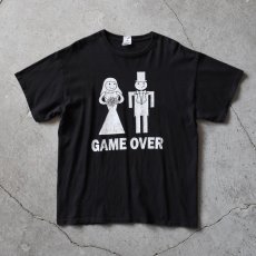 画像1: 結婚はゲームオーバーTシャツ　 表記L  (1)