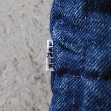 画像6: 1990s Levi's リバーシブルキルティングデニムベスト　 表記L  (6)