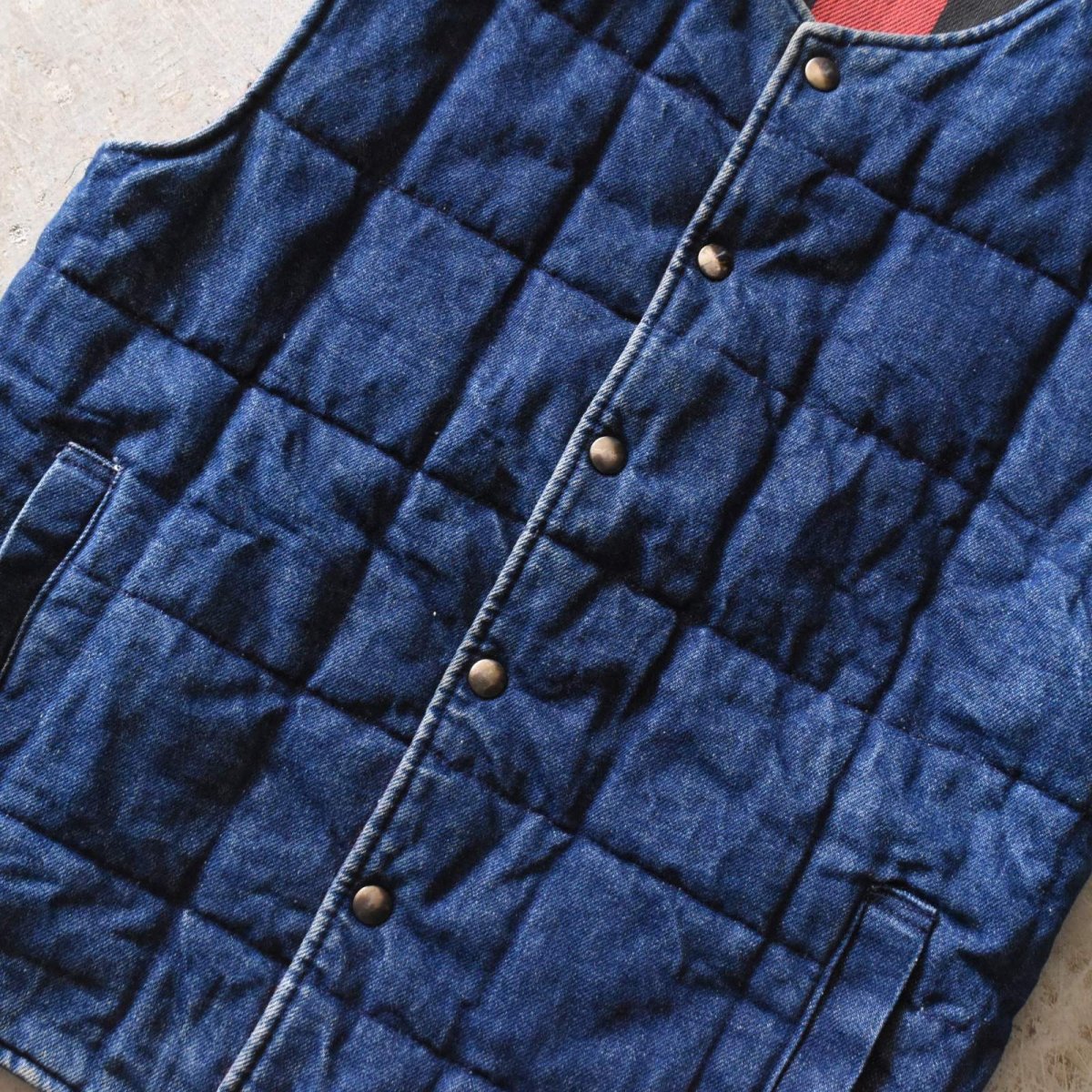 画像9: 1990s Levi's リバーシブルキルティングデニムベスト　 表記L  (9)