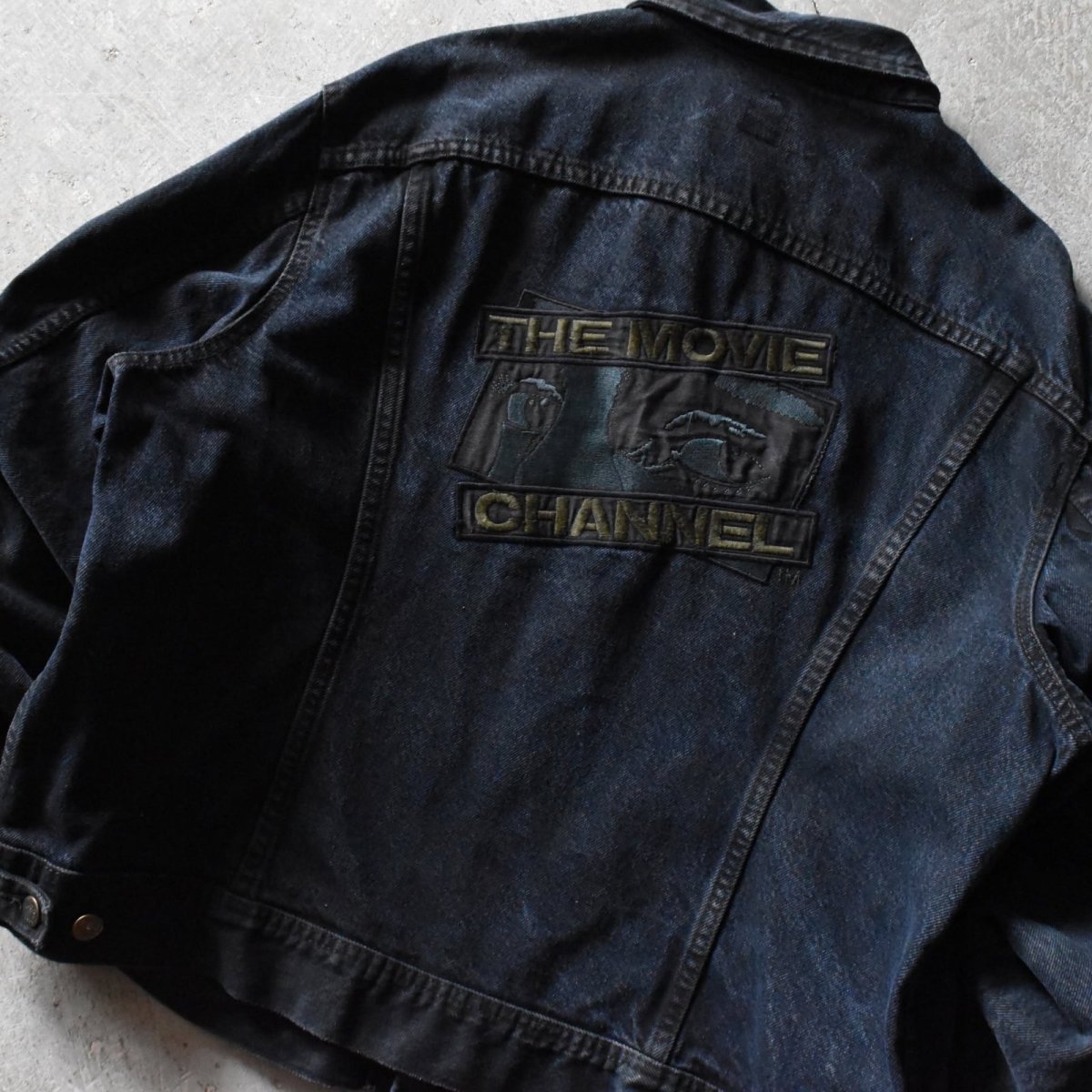 画像11: 1980s Lee "THE MOVIE CHANNEL" デニムジャケット　 "OVER-DYE BLACK"　 実寸L  (11)