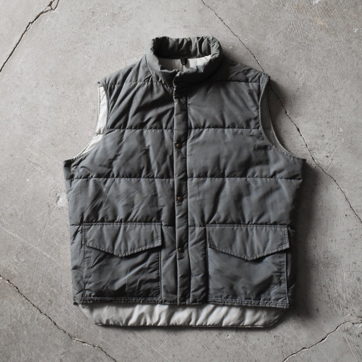 画像1: 1970s Woolrich 中綿ベスト　 "MADE IN USA"　 表記XL  (1)