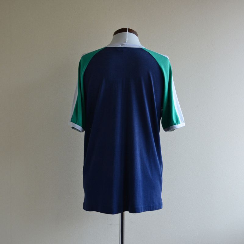 1970s NIKE VネックTシャツ 表記L - 古着屋HamburgCafe