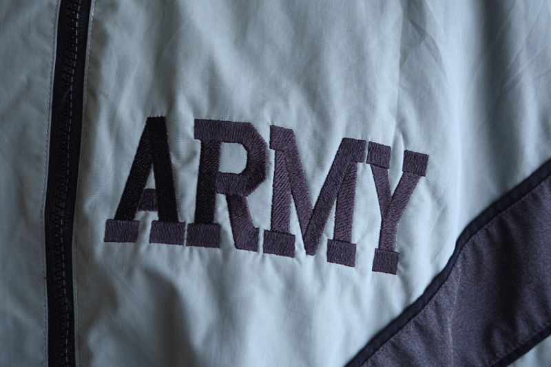 2000s US.ARMY IPFU ナイロントレーニングジャケット　表記LARGE-REGULAR