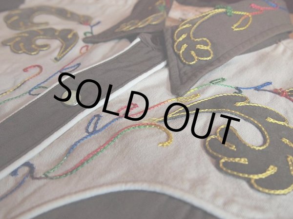 画像4: 1950s【KARMAN】レーヨンギャバツートン刺繍ウエスタンシャツ (4)