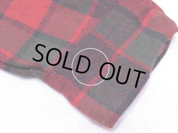 右袖カフスのダメージ