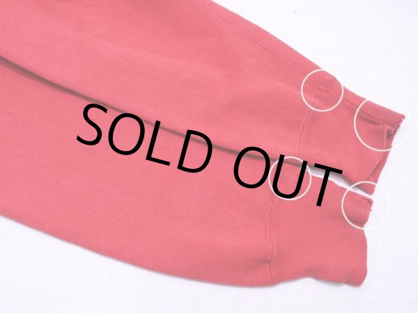 両袖口のダメージ