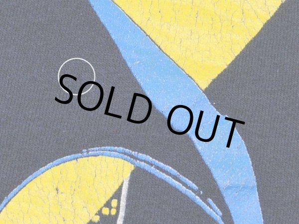 お腹付近にピンホール